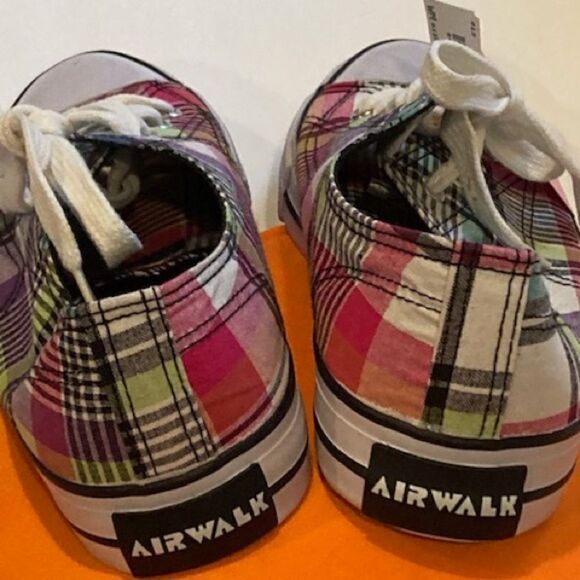 NEW Women’s Lowtop Multicolor Streetwear Shoes by Airwalk, Size 9 - Picture 4 of 10